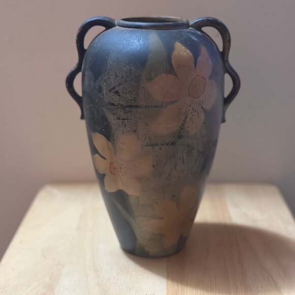 Really Ugly Antique Vase - Picture 3 of 6